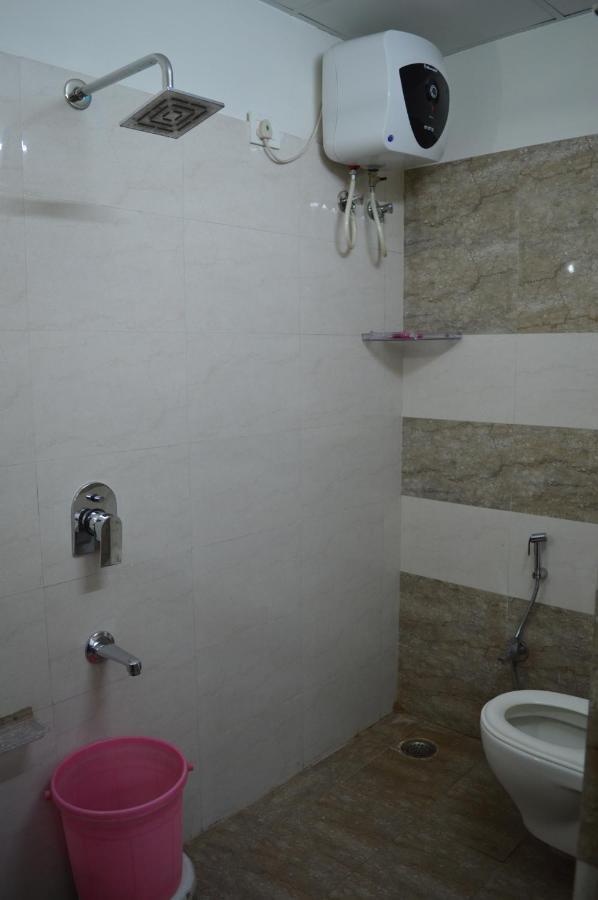 Hotel Thikana Palace Τζαϊπούρ Εξωτερικό φωτογραφία